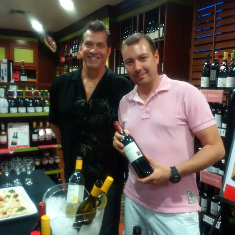 Steve Manley, President/CEO of Esser Wines, and Martin from the Lighthouse restaurant, at the Tortuga Wine & Spirits Consumer Tasting, September 25